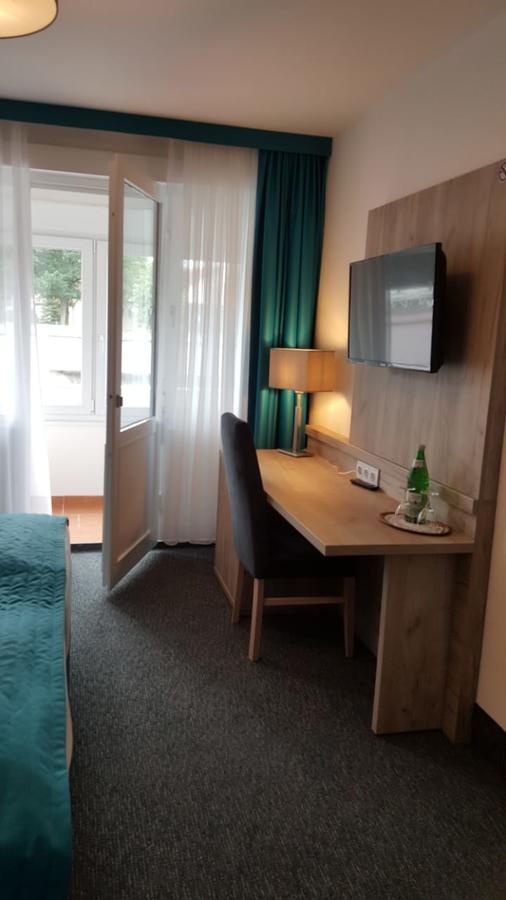 Stadthotel 바트팔링보슈텔 외부 사진