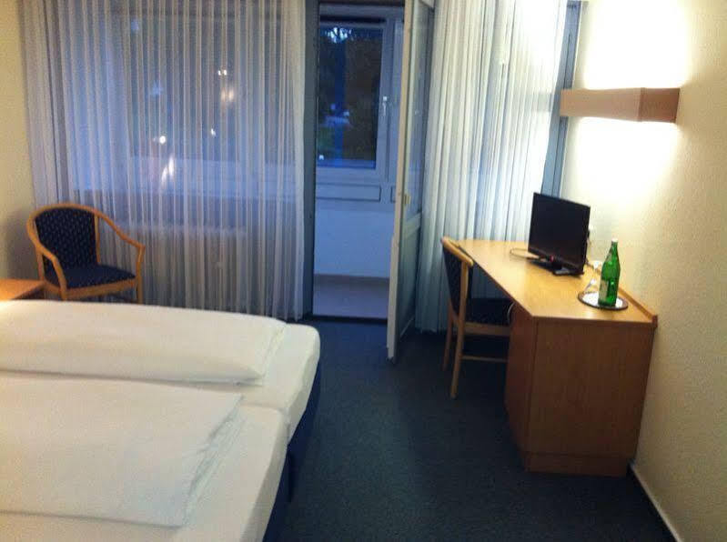 Stadthotel 바트팔링보슈텔 외부 사진